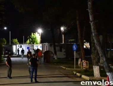 Άγρια επεισόδια και μαχαιριές μεταξύ Σύρων παράνομων μεταναστών στην Αλεξάνδρεια Ημαθίας! (βίντεο)